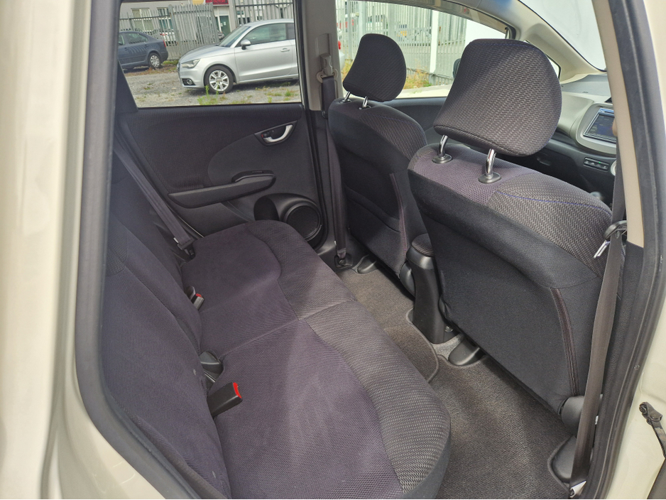 Honda Fit 1.3 PETROL HYBRID AUTO — thumbnail 19