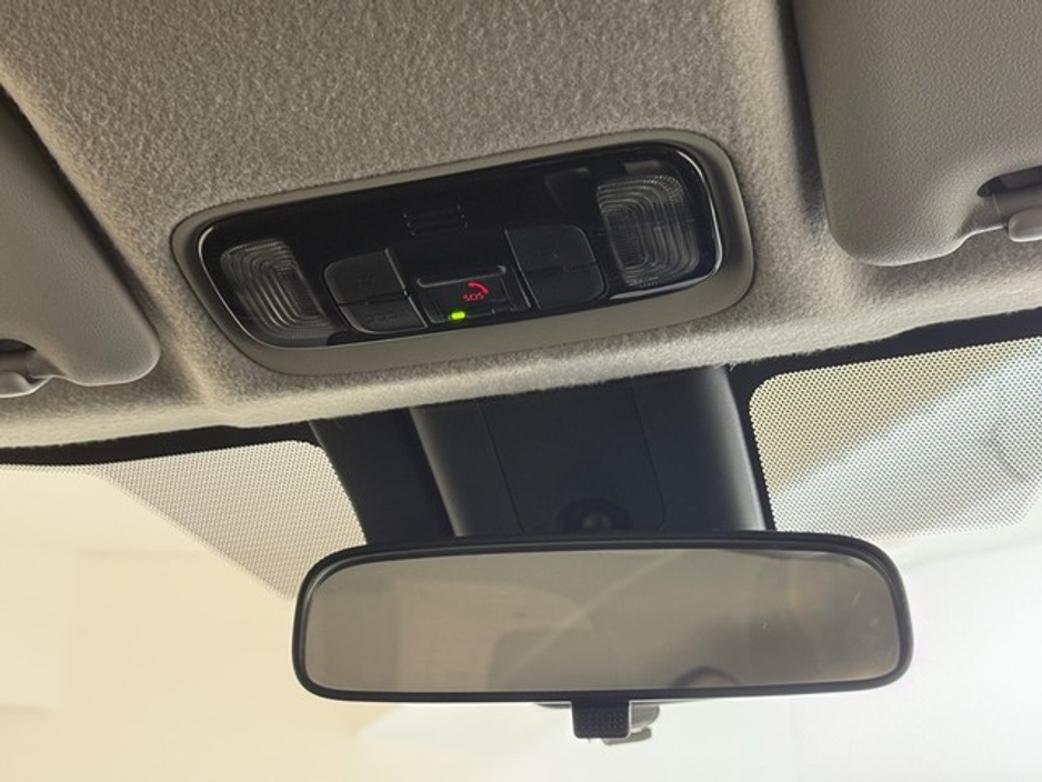 Toyota Yaris Luna Hybrid — thumbnail 17