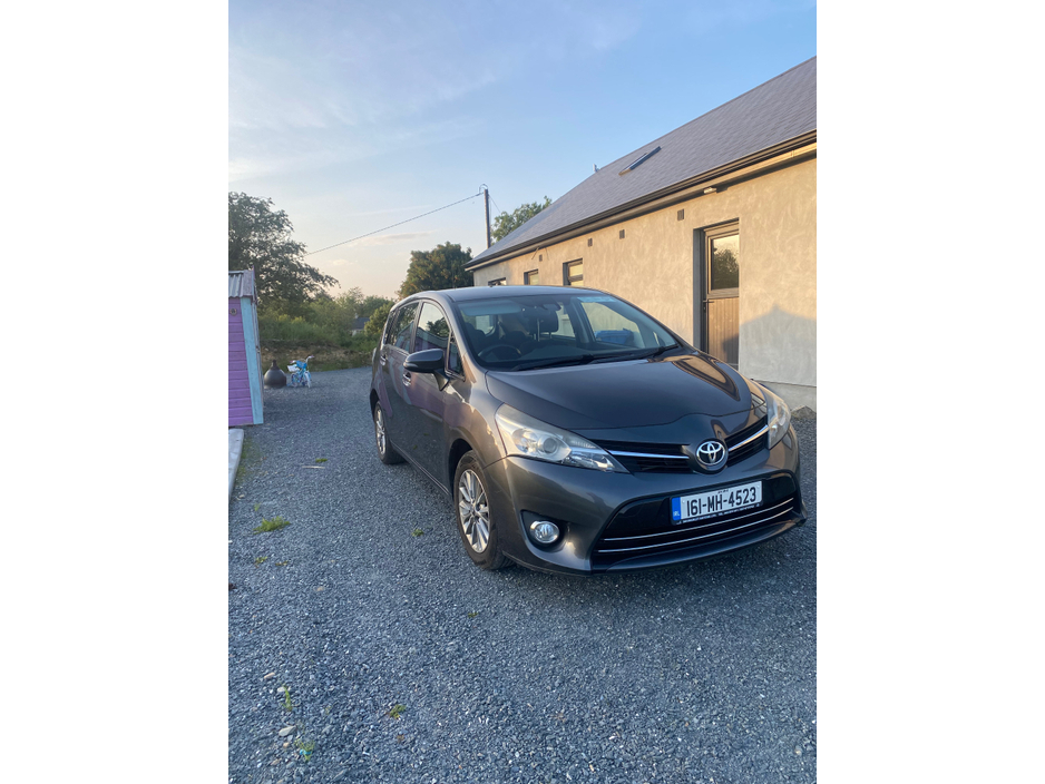 2016 Toyota Verso 1.6L Diesel For Sale Images