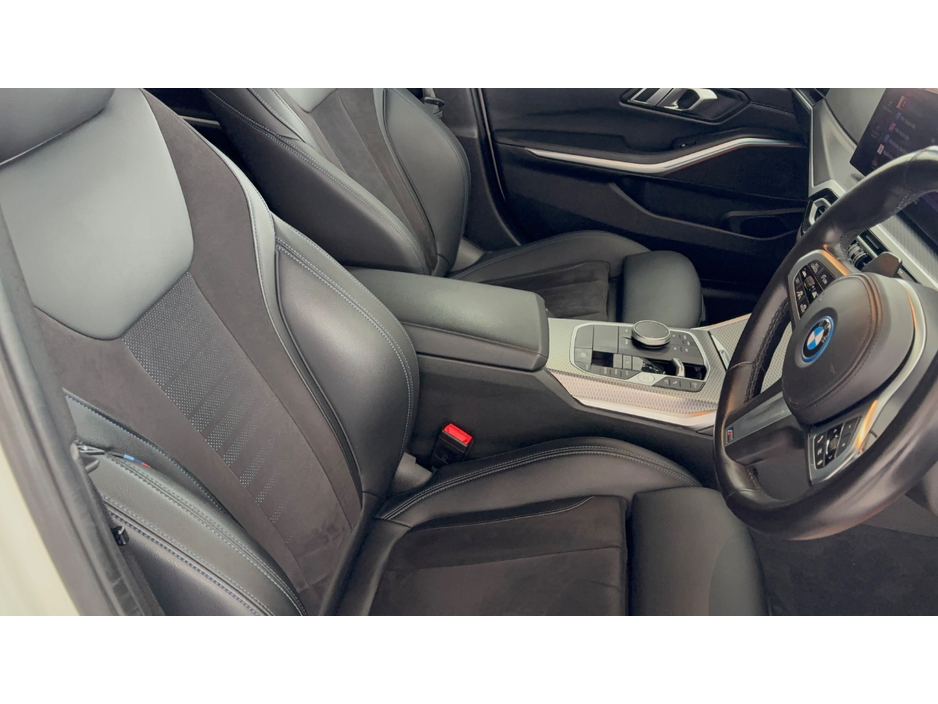 2023 BMW 3 Series 2L Hybrid For Sale Images