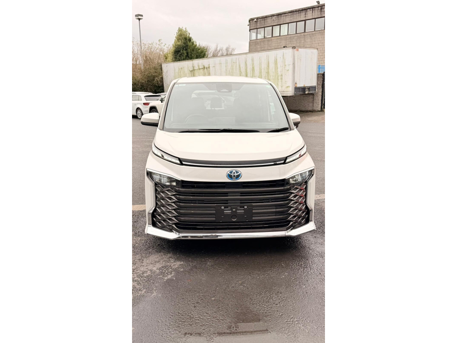 2023 Toyota Voxy