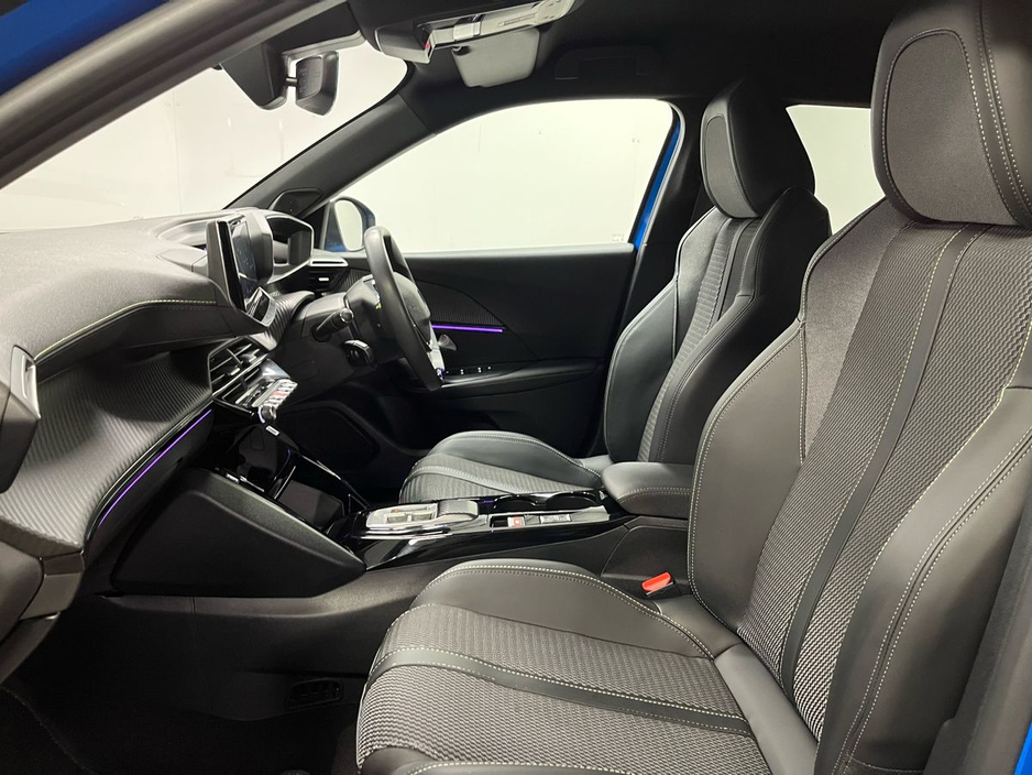 Peugeot 2008 GT EV 50kWh 136BHP - Reversing Camera - Climate Control - Cruise Control - Keyless Start - Apple CarPlay/Android Auto — thumbnail 19