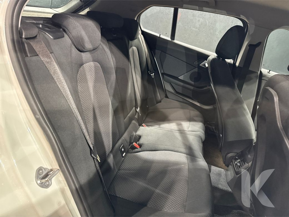 BMW 1 Series 1.5 AUTOMATIC - ALLOY WHEELS - CRUISE CONTROL - DRIVING ASSIST - ELECTRIC SEATS - REAR CAMERA - MULTI FUNCTION STEERING WHEEL — thumbnail 13