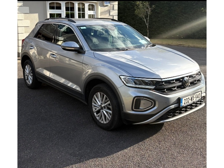 Volkswagen T-Roc LIFE 2.0 TDI MANUAL 6SPEED FWD 116HP 5 5DR