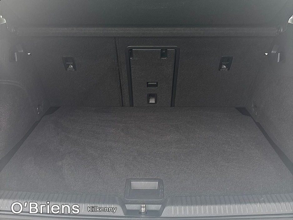 Volkswagen Golf 1.0 TSI 110HP Life 1 OWNER - PRISTINE CAR - IN STOCK & READY FOR COLLECTION — thumbnail 11