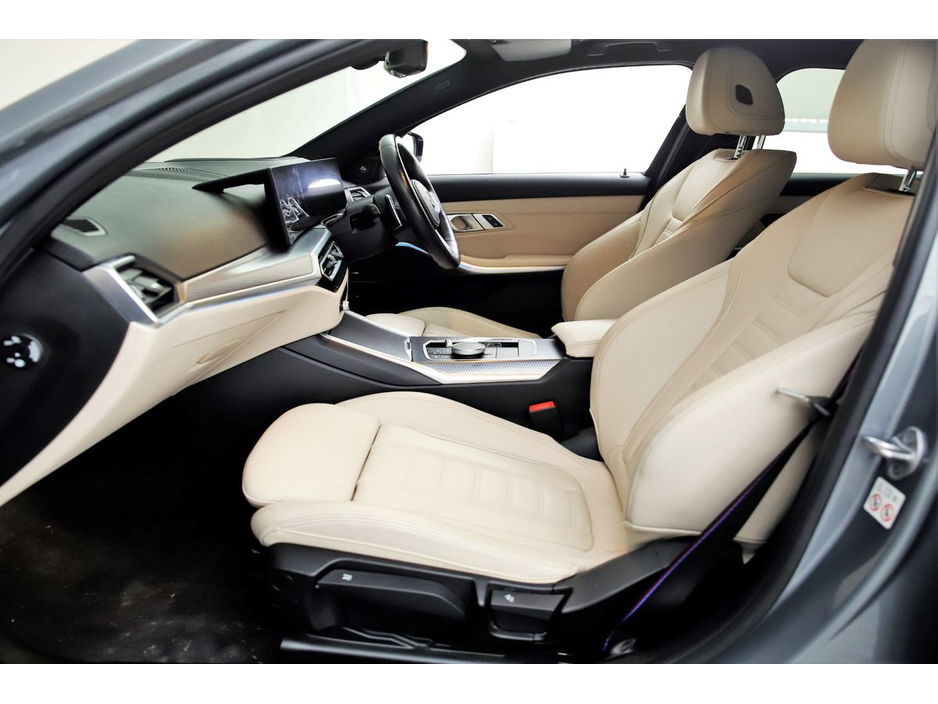 BMW 3 Series 330E M SPORT PRO +TECH + COMFORT PACK*FULLY LOADED*BEIGE LEATHER* — thumbnail 15
