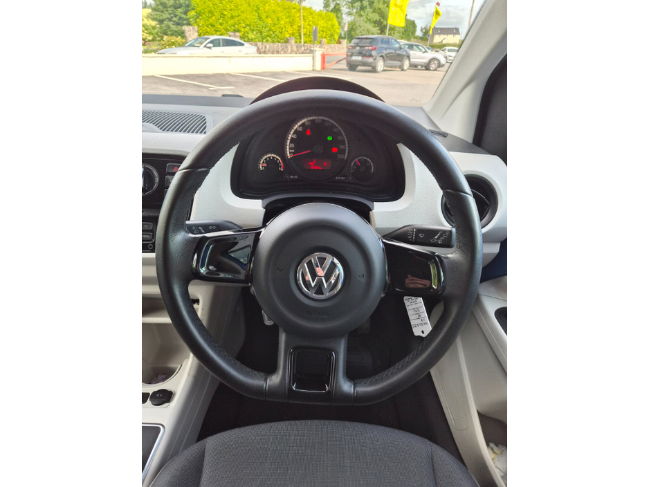 Volkswagen up! 1.0 75BHP TAKE UP — thumbnail 11