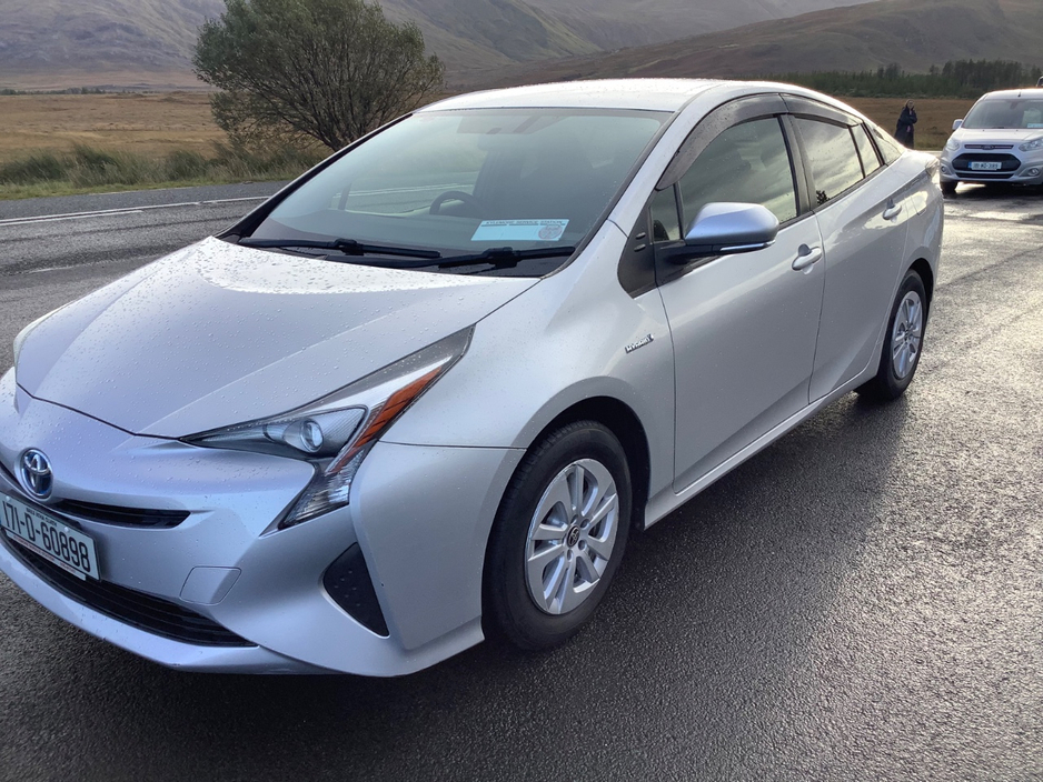 2017 Toyota Prius 1.8L Petrol Hybrid For Sale Images