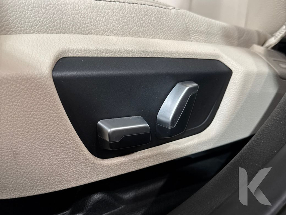 BMW 3 Series 330E 2.0 HYBRID AUTOMATIC - LUXURY - FULL BEIGE LEATHER - UPGRADED ALLOYS - ADAPTIVE CRUISE CONTROL - LED HEADLIGHTS - REAR CAMERA — thumbnail 18