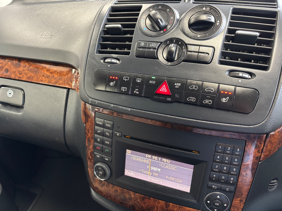 2014 Mercedes-Benz V Class 2.1L Diesel For Sale Images
