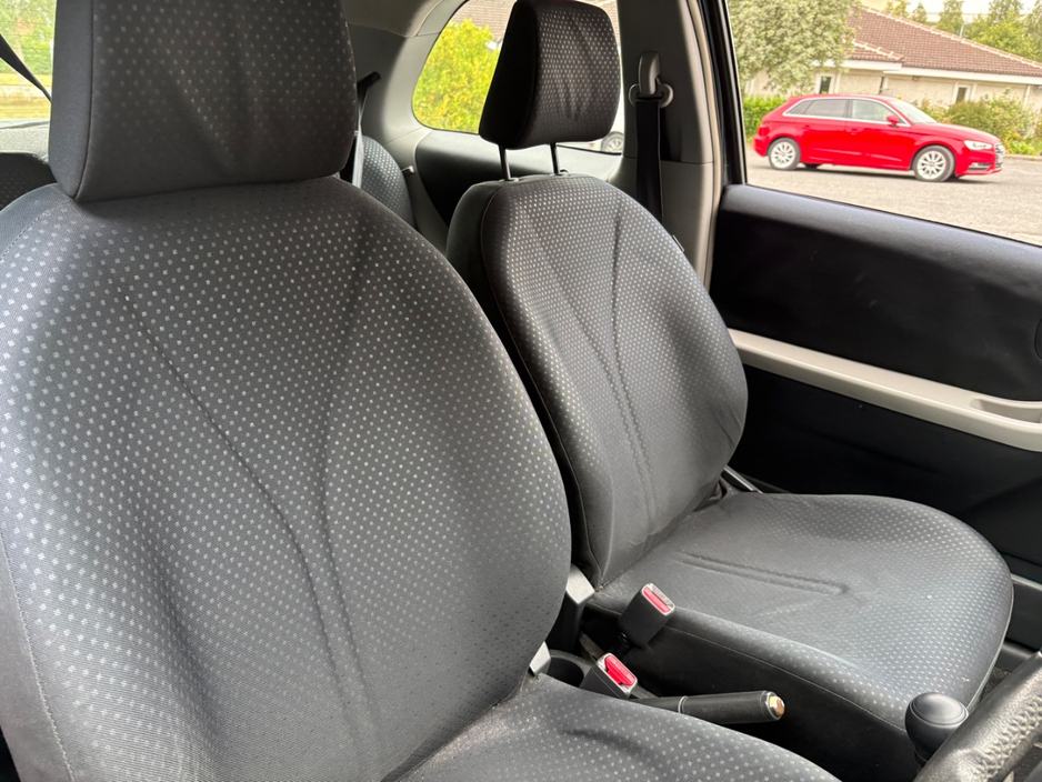 2011 Toyota Yaris 1L Petrol For Sale Images