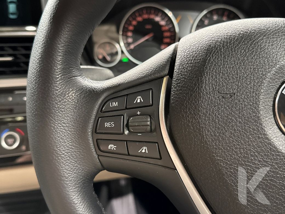 BMW 3 Series 330E 2.0 HYBRID AUTOMATIC - LUXURY - FULL BEIGE LEATHER - UPGRADED ALLOYS - ADAPTIVE CRUISE CONTROL - LED HEADLIGHTS - REAR CAMERA — thumbnail 21