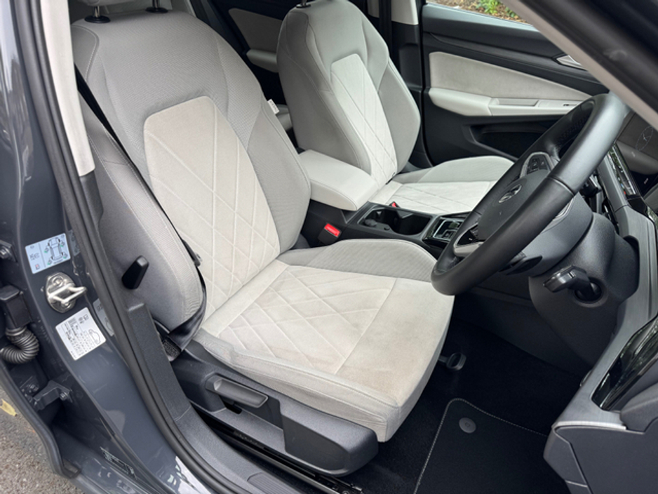 2023 Volkswagen Golf 1.4L Hybrid For Sale Images