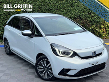 Honda Fit LUXE 1.5 HYBRID AUTO * TOP SPEC * // DIAMOND CUT ALLOYS // HALF LEATHER HEATED SEATS // DIGITAL CLUSTER