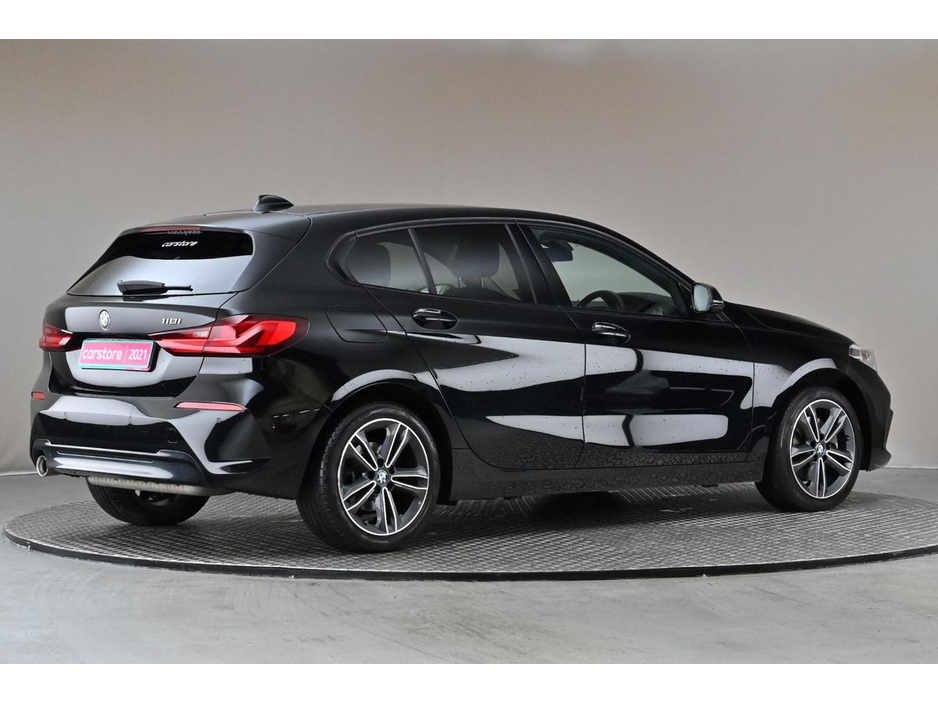 BMW 1 Series 118I SE SPORT *HALF LEATHER SPORT SEATS* — thumbnail 10