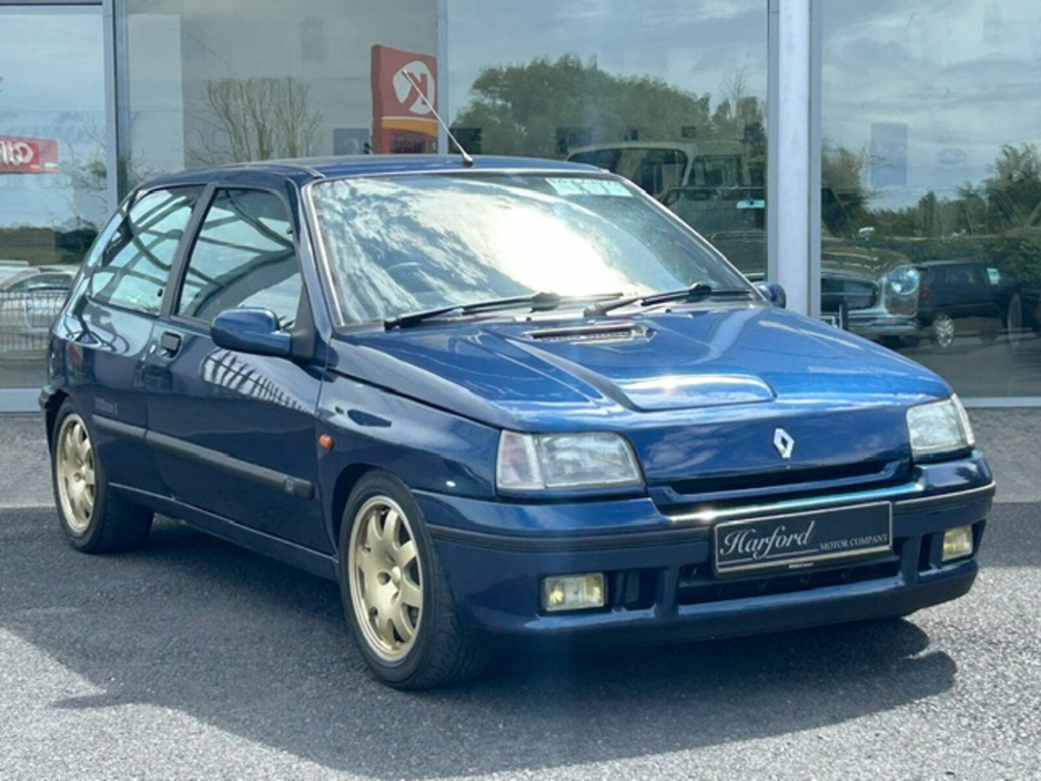 1995 Renault Clio 2L Petrol For Sale Images