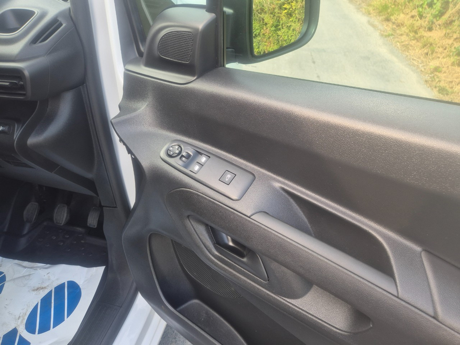 2023 Citroen Berlingo 1.5L Diesel For Sale Images