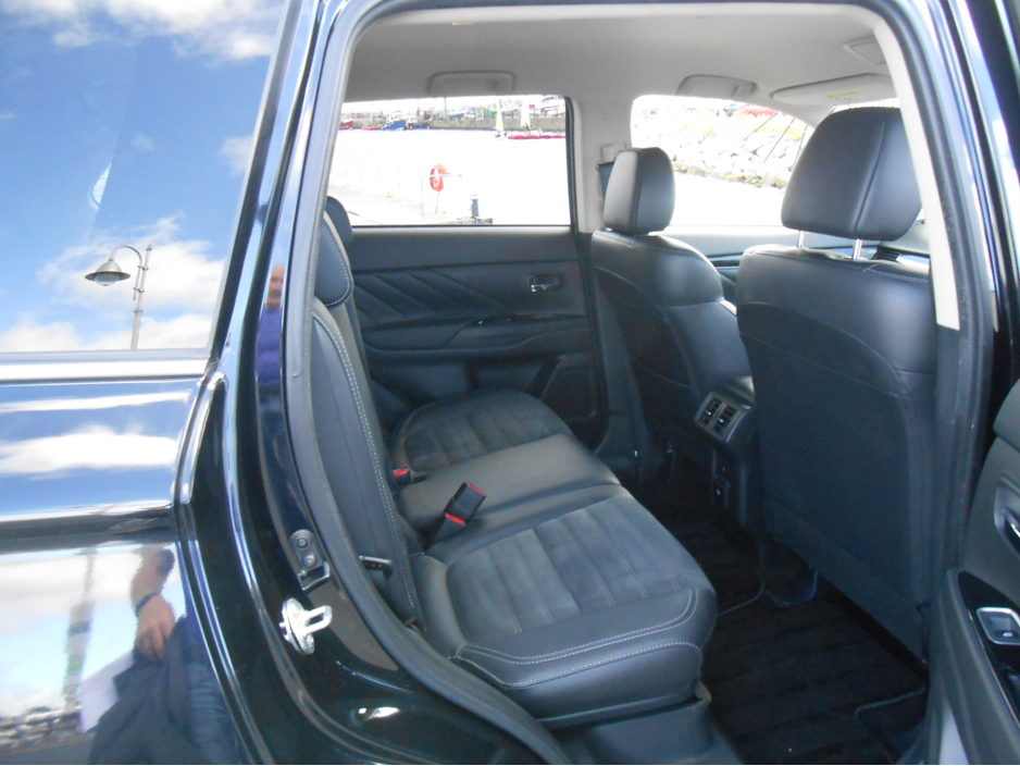 2018 Mitsubishi Outlander 2.4L Petrol Plug-in Hybrid For Sale Images