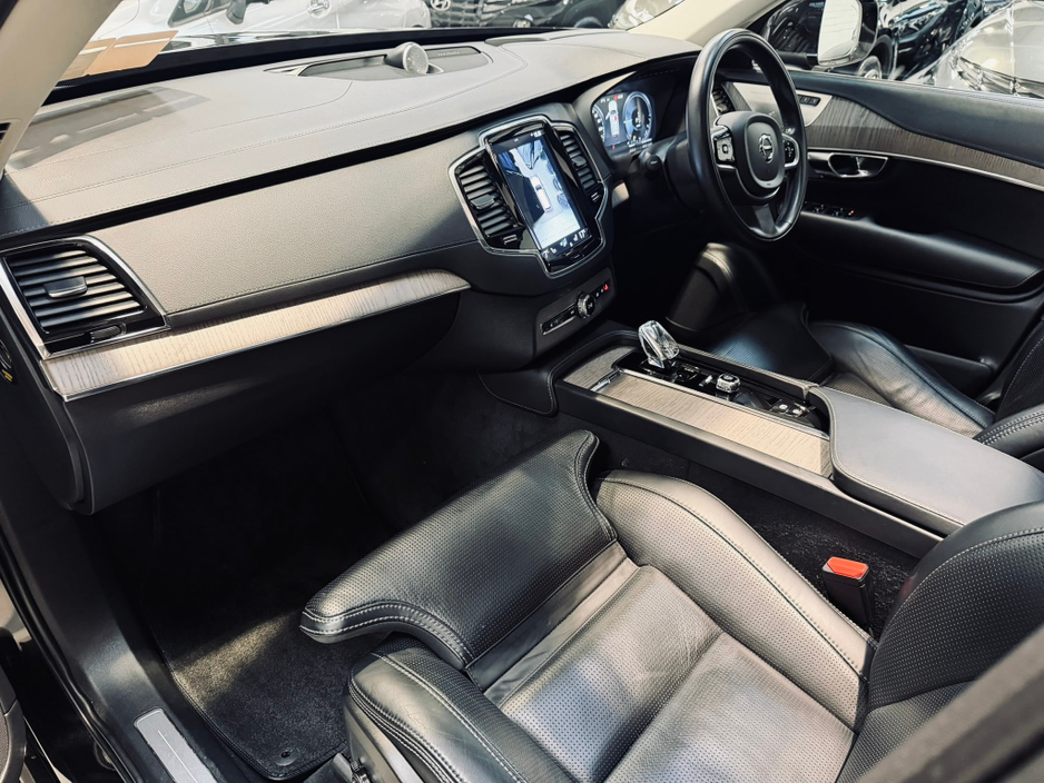 2022 Volvo XC90 2L Petrol Plug-in Hybrid For Sale Images