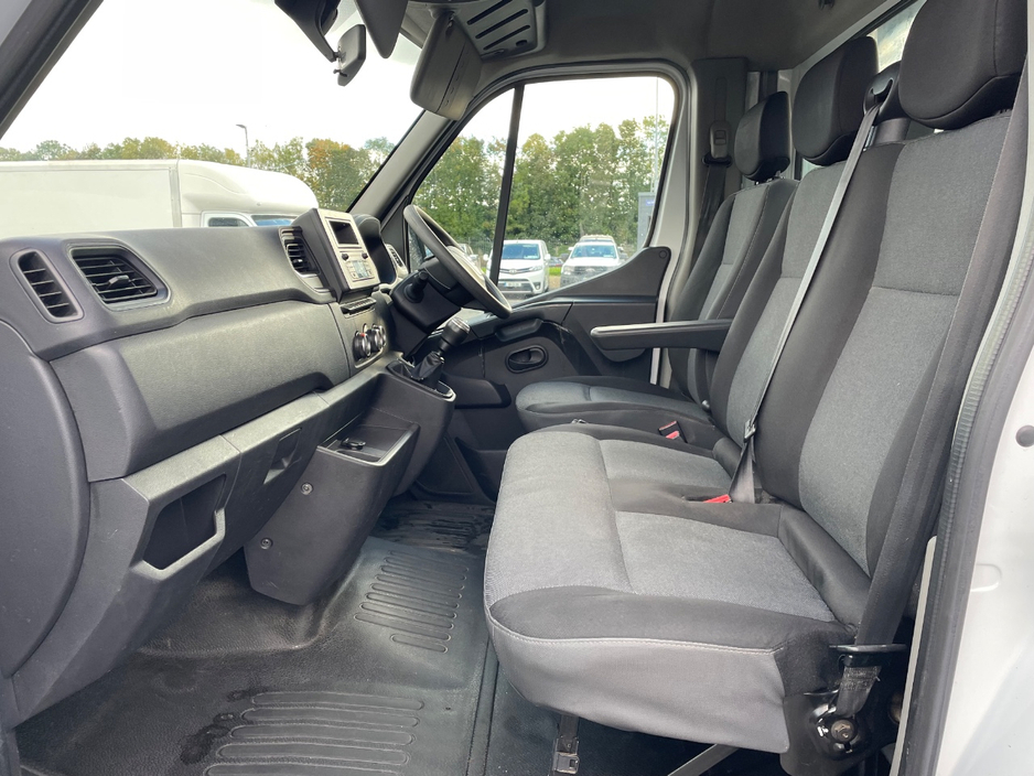 2021 Nissan NV400 2.3L Diesel For Sale Images