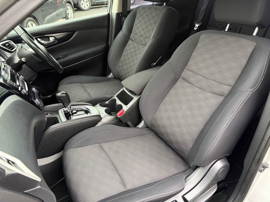 Nissan Qashqai 1.2 PET SV CVT AUTO — thumbnail 14