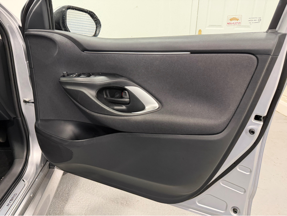 2022 Toyota Yaris 1.5L Hybrid For Sale Images