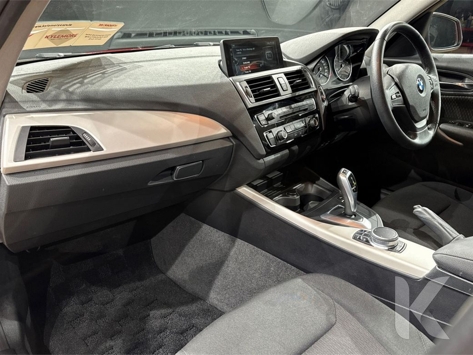 BMW 1 Series 1.5 118i AUTOMATIC - REVERSE CAMERA — thumbnail 21