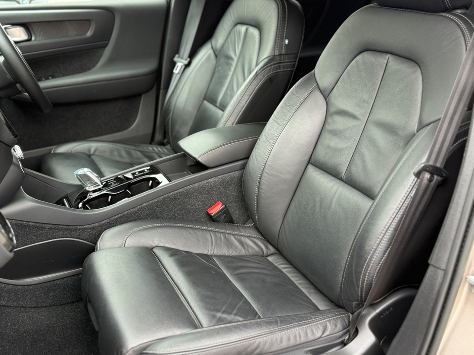 2022 Volvo XC40 1.5L Petrol Plug-in Hybrid For Sale Images