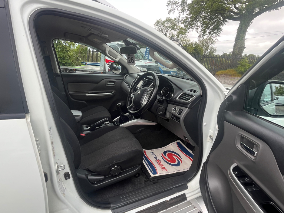 2019 Mitsubishi L200 2.4L Diesel For Sale Images
