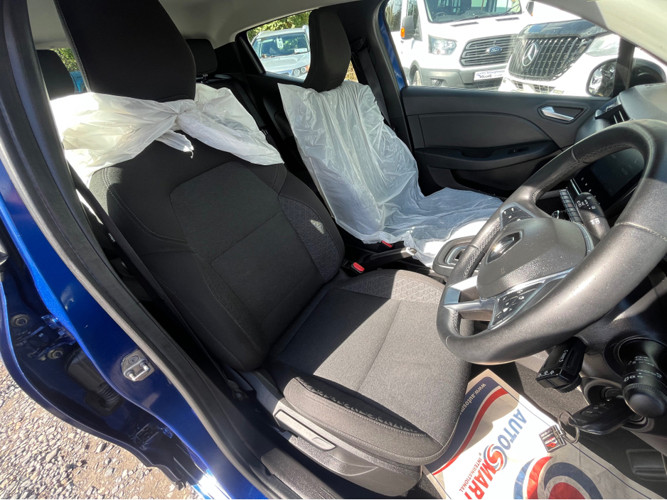 2023 Renault Clio 1L Petrol For Sale Images