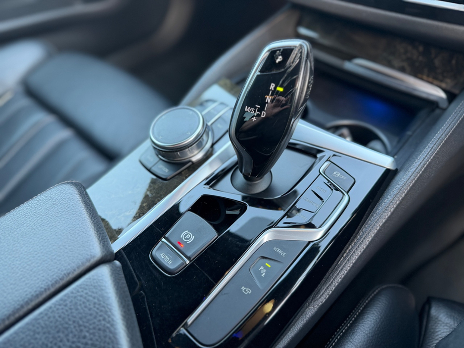 BMW 5 Series M-SPORT 530E - 2.0L PETROL HYBRID - AUTO - 12M WARRANTY - CAR: 2310 — thumbnail 33