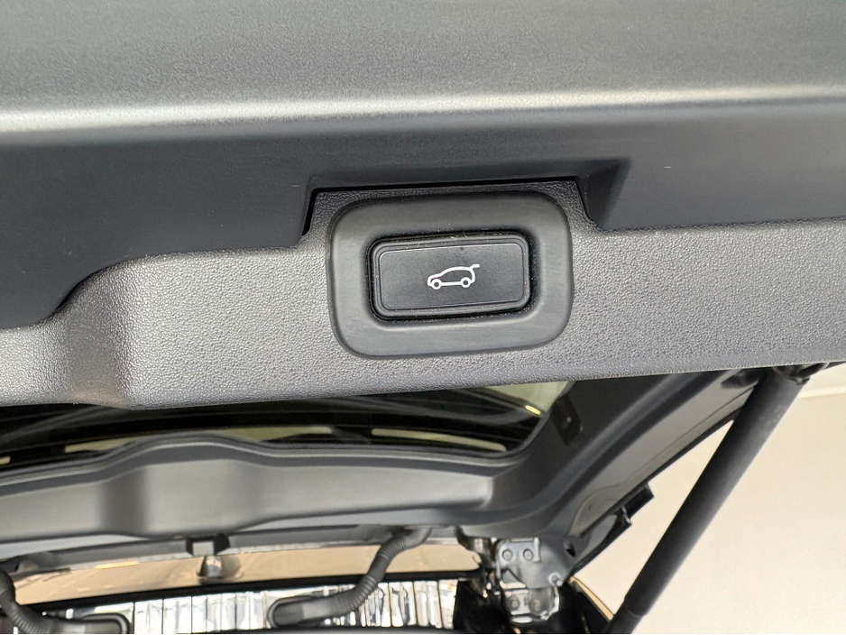 2022 Land Rover Discovery 3.0L Diesel For Sale Images