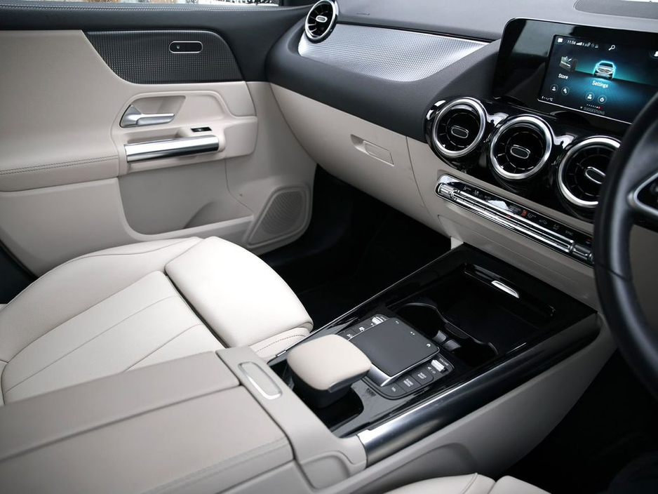 Mercedes-Benz GLA Class D 5DR Auto — thumbnail 15