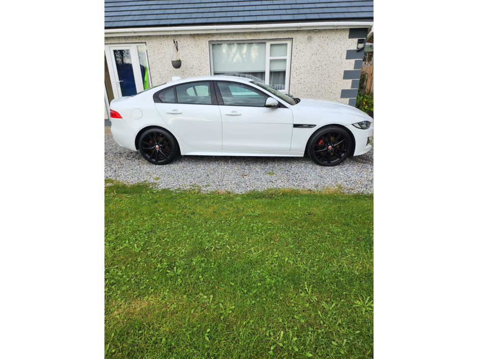 Jaguar XE 2.0 D R-SPORT 177BHP 4DR — thumbnail 6