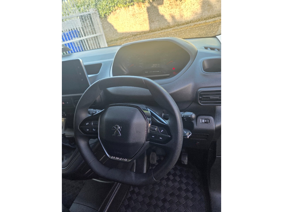2023 Peugeot Partner 1.5L Diesel For Sale Images