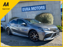 Toyota Camry WS HYBRID AUTOMATIC 2.5 PETROL //VERY LOW MILES//HIGH SPEC//HALF LEATHER ELECTRIC HEATED SEATS//JBL SOUND SYSTEM//REVERSE CAMERA//KEYLESS ENTRY//ADAPTIVE CRUISE CONTROL//