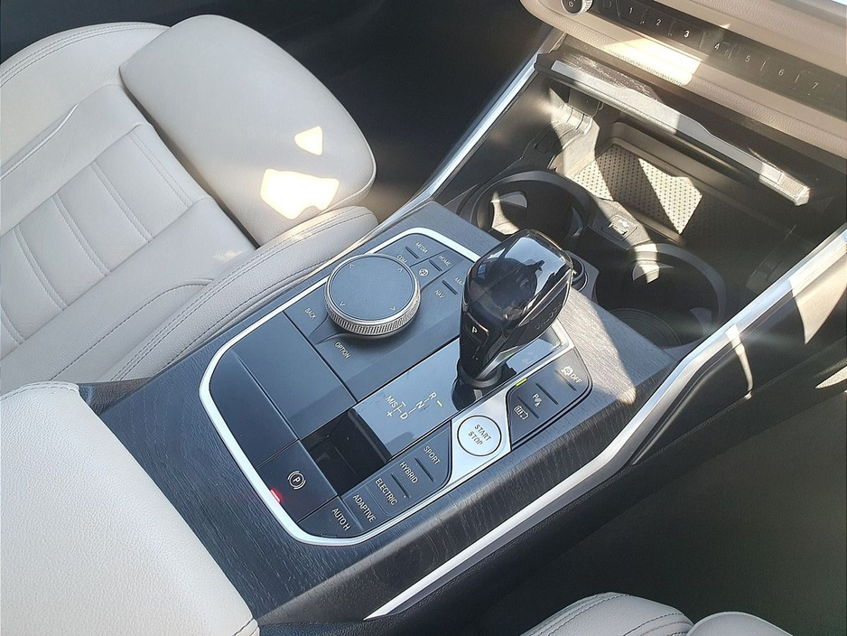 BMW 3 Series 330e M Sport Saloon — thumbnail 10