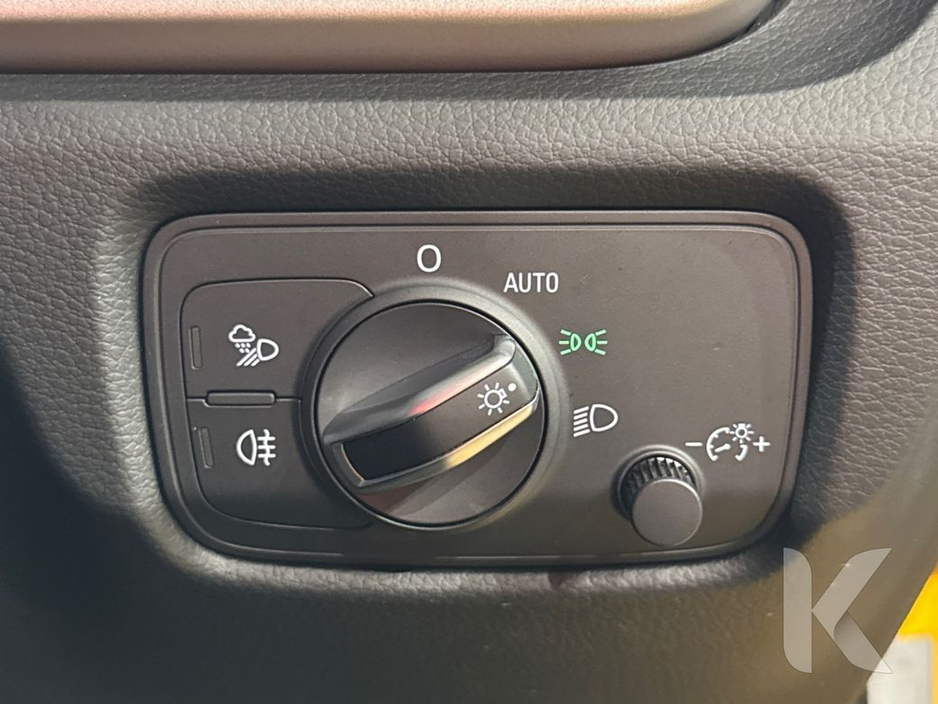 Audi A3 1.4L TFSI AUTOMATIC - REVERSE CAMERA - CRUISE CONTROL - MULTI FUNCTION STEERING WHEEL - HEATING / AC CONTROLS - ELECTRIC WINDOWS — thumbnail 26