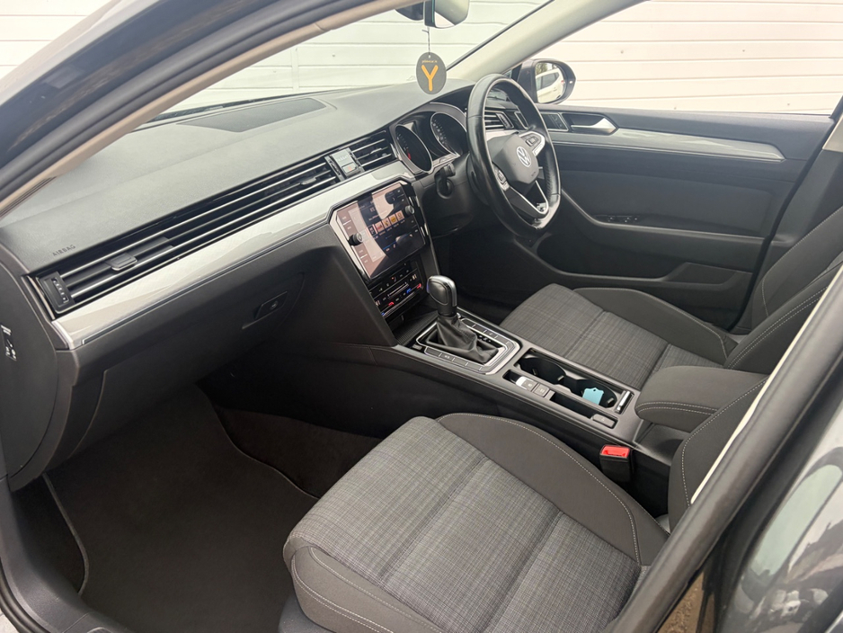 2021 Volkswagen Passat 2L Diesel For Sale Images