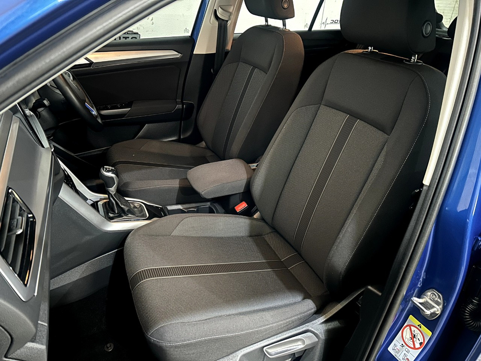 2022 Volkswagen T-Roc 1L Petrol For Sale Images