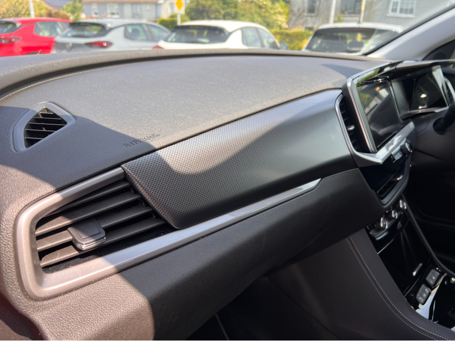 2024 Opel Grandland 1.6L Petrol Plug-in Hybrid For Sale Images