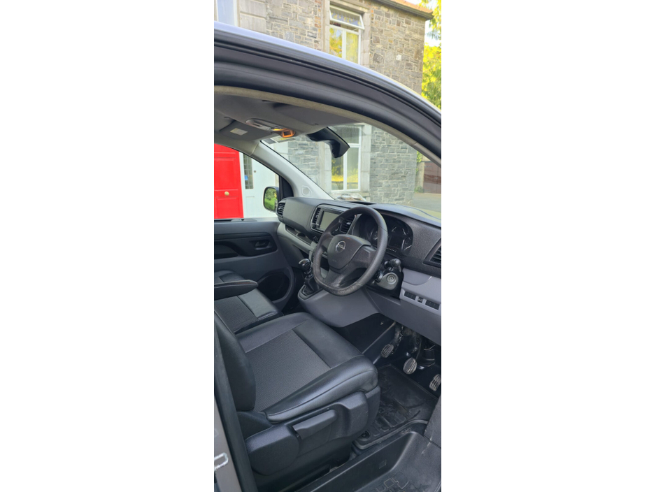 2022 Opel Vivaro 1.5L Diesel For Sale Images