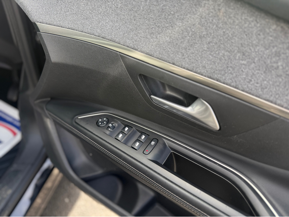 2019 Peugeot 5008 1.5L Diesel For Sale Images