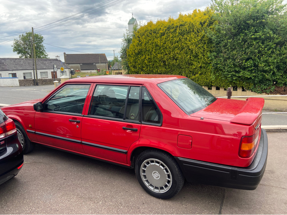 1992 Volvo V90 2L Petrol For Sale Images