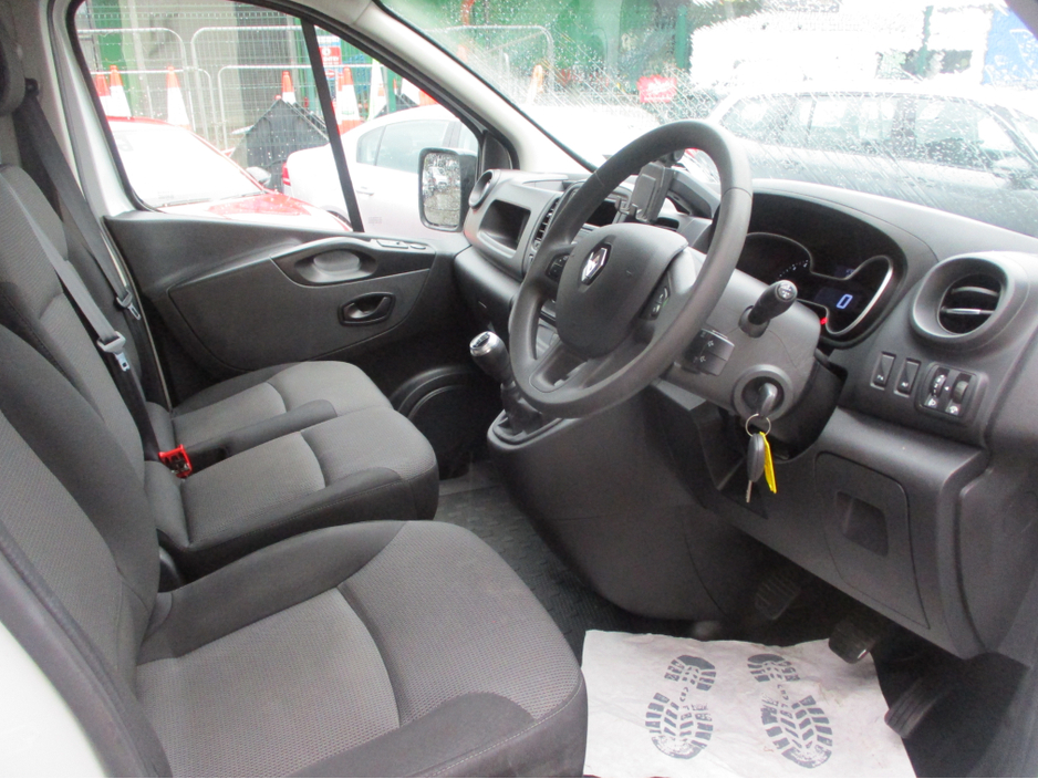 2021 Renault Trafic 2L Diesel For Sale Images