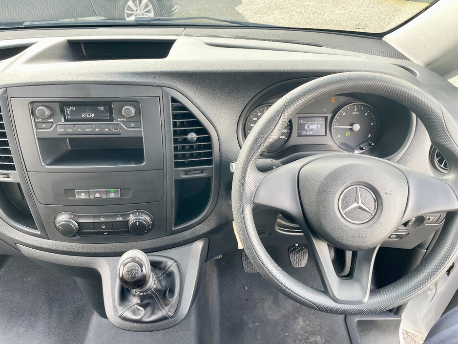 2023 Mercedes-Benz Vito 2L Diesel For Sale Images