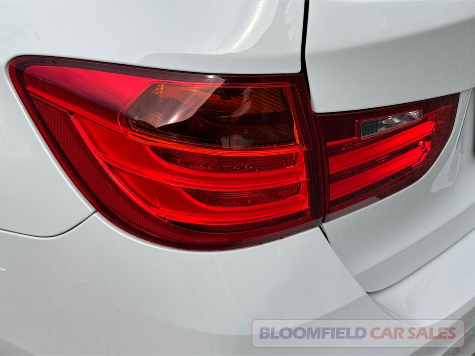BMW 3 Series 320D MSPORT ESTATE , ALCANTARA INTERIOR // LOW MILEAGE — thumbnail 16