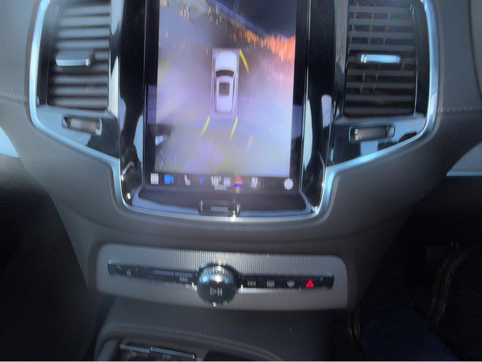 2023 Volvo XC90 2L Petrol Plug-in Hybrid For Sale Images