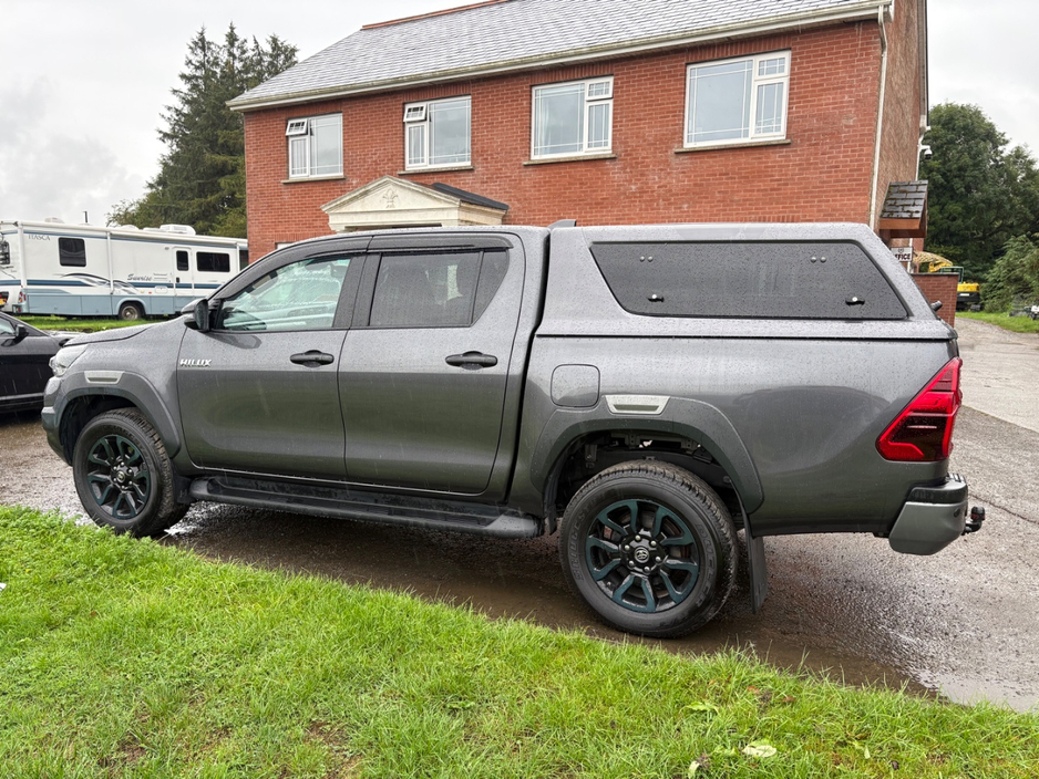 2025 Toyota Hilux 2.8L Diesel For Sale Images