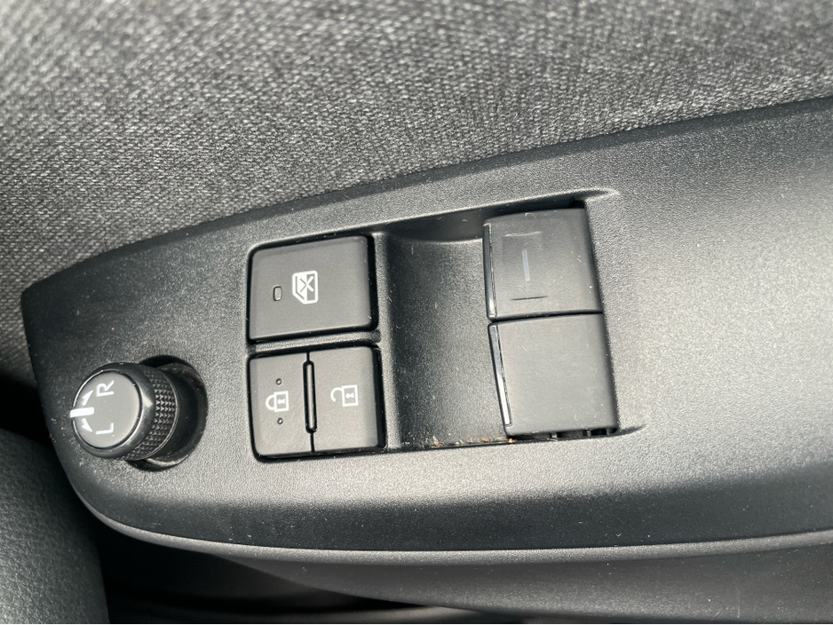 2022 Toyota Yaris 1.5L Petrol Hybrid For Sale Images